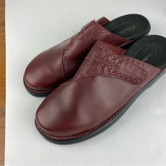 Clarks Womens 10 Red Leather Patty Morocco Clog Mule Slip On Adjustable - Picture 3 of 6